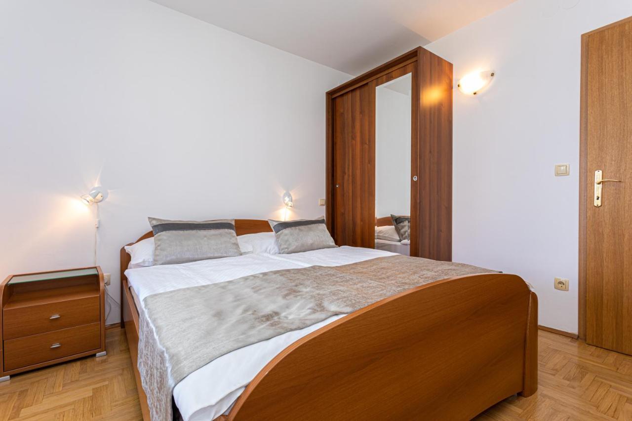 Apartments Crnekovic I Zarok 巴斯卡 外观 照片