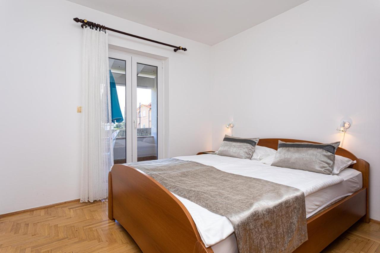 Apartments Crnekovic I Zarok 巴斯卡 外观 照片
