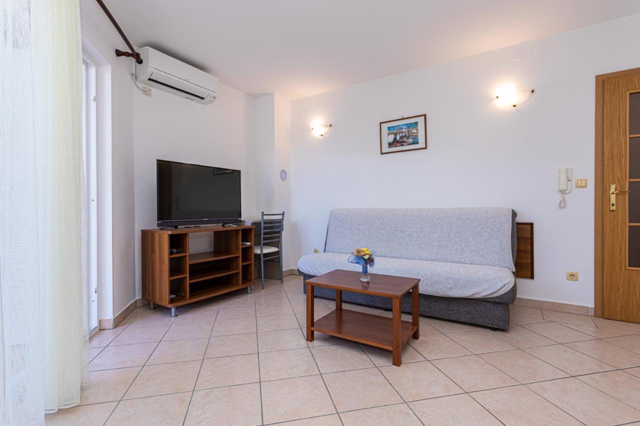 Apartments Crnekovic I Zarok 巴斯卡 外观 照片