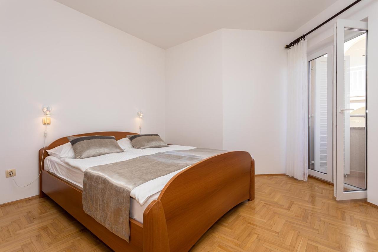 Apartments Crnekovic I Zarok 巴斯卡 外观 照片