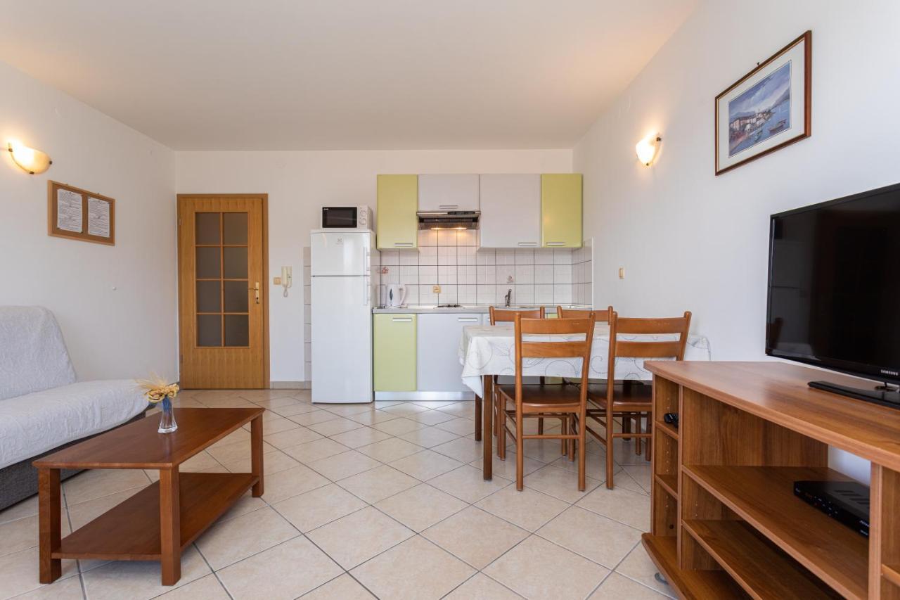 Apartments Crnekovic I Zarok 巴斯卡 外观 照片