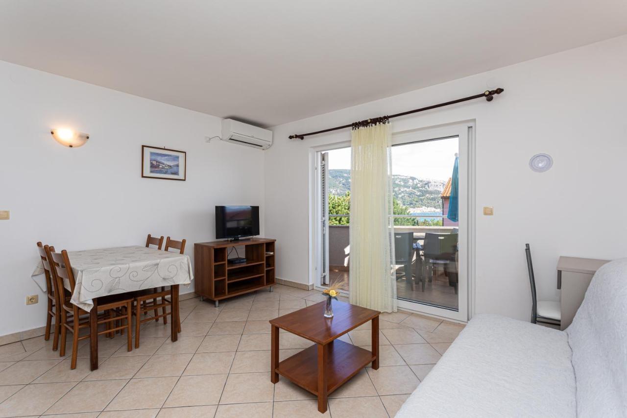 Apartments Crnekovic I Zarok 巴斯卡 外观 照片