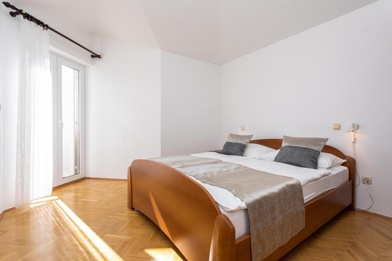Apartments Crnekovic I Zarok 巴斯卡 外观 照片