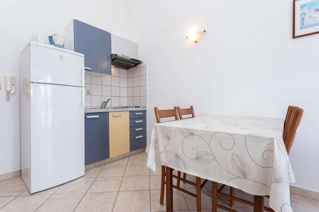Apartments Crnekovic I Zarok 巴斯卡 外观 照片